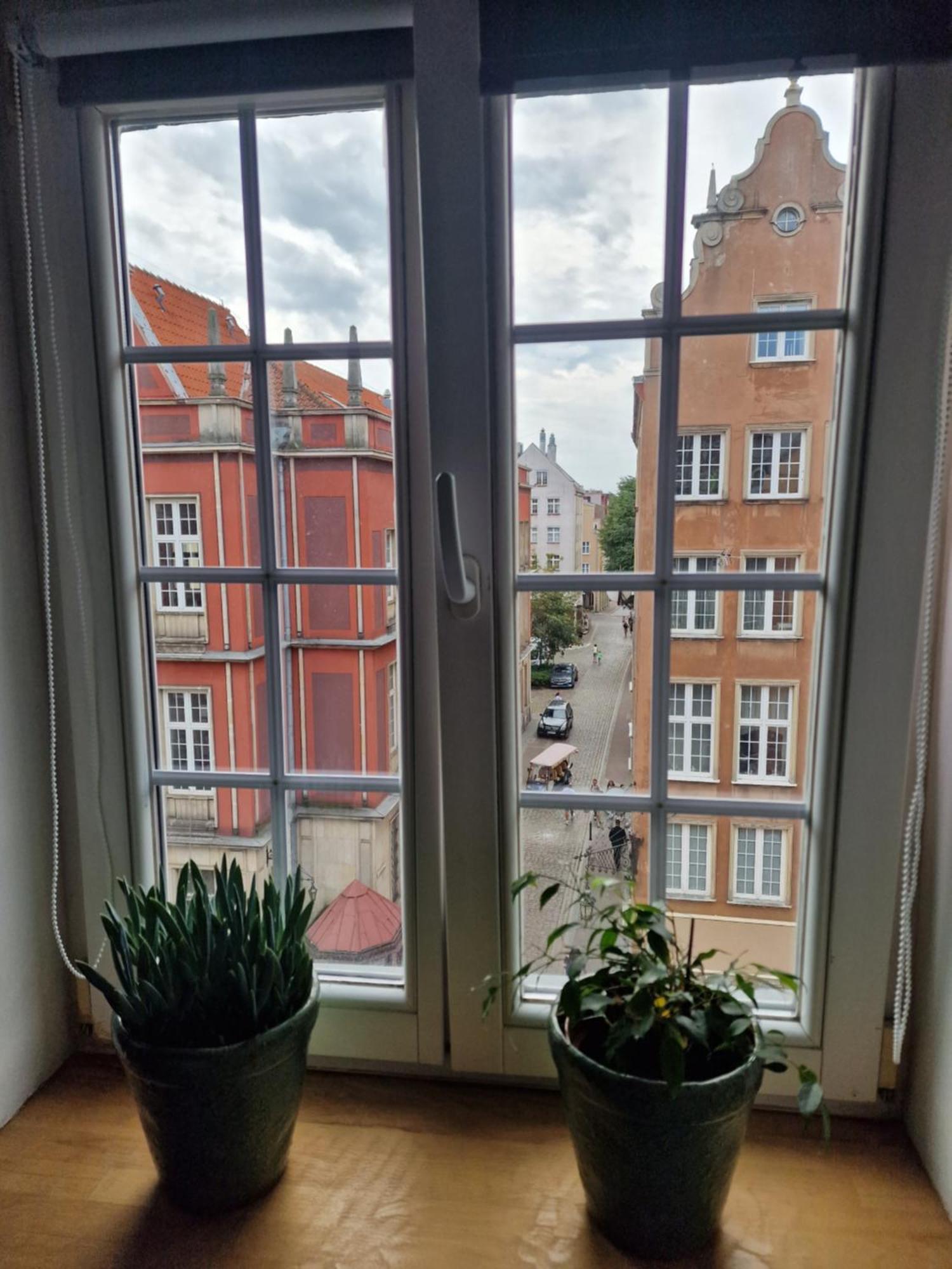 Old Town Dluga Apartment กดัญสก์ ภายนอก รูปภาพ